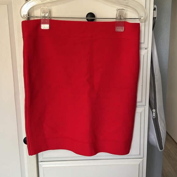 BCBGMaxazria Red bodycon skirt - Picture 2 of 4